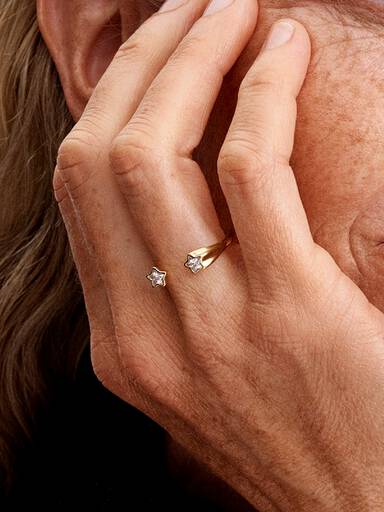 Anillo Abierto Estrellas Fugaces Dorado
