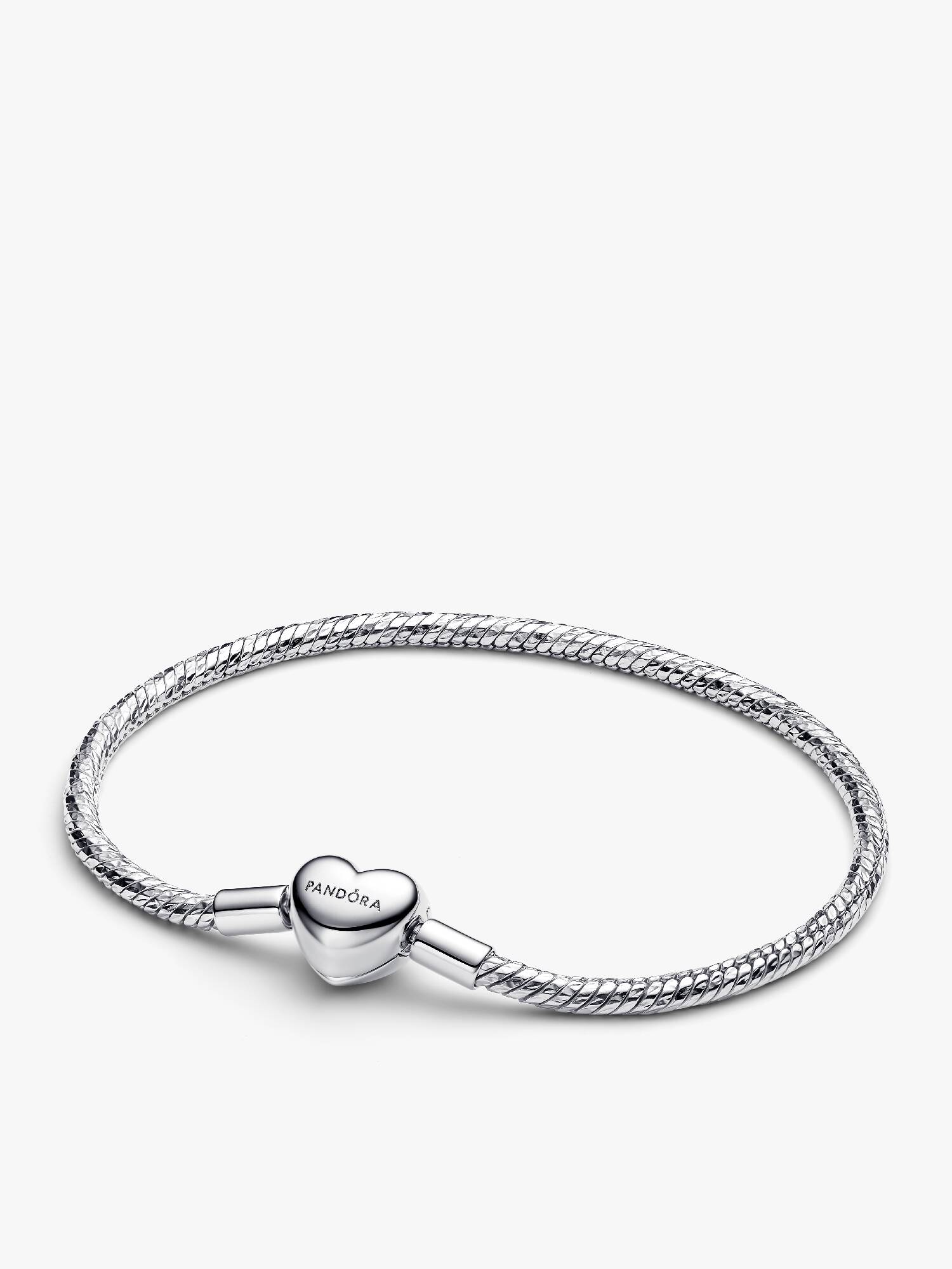 Brazalete de cadena de serpiente con broche de corazón