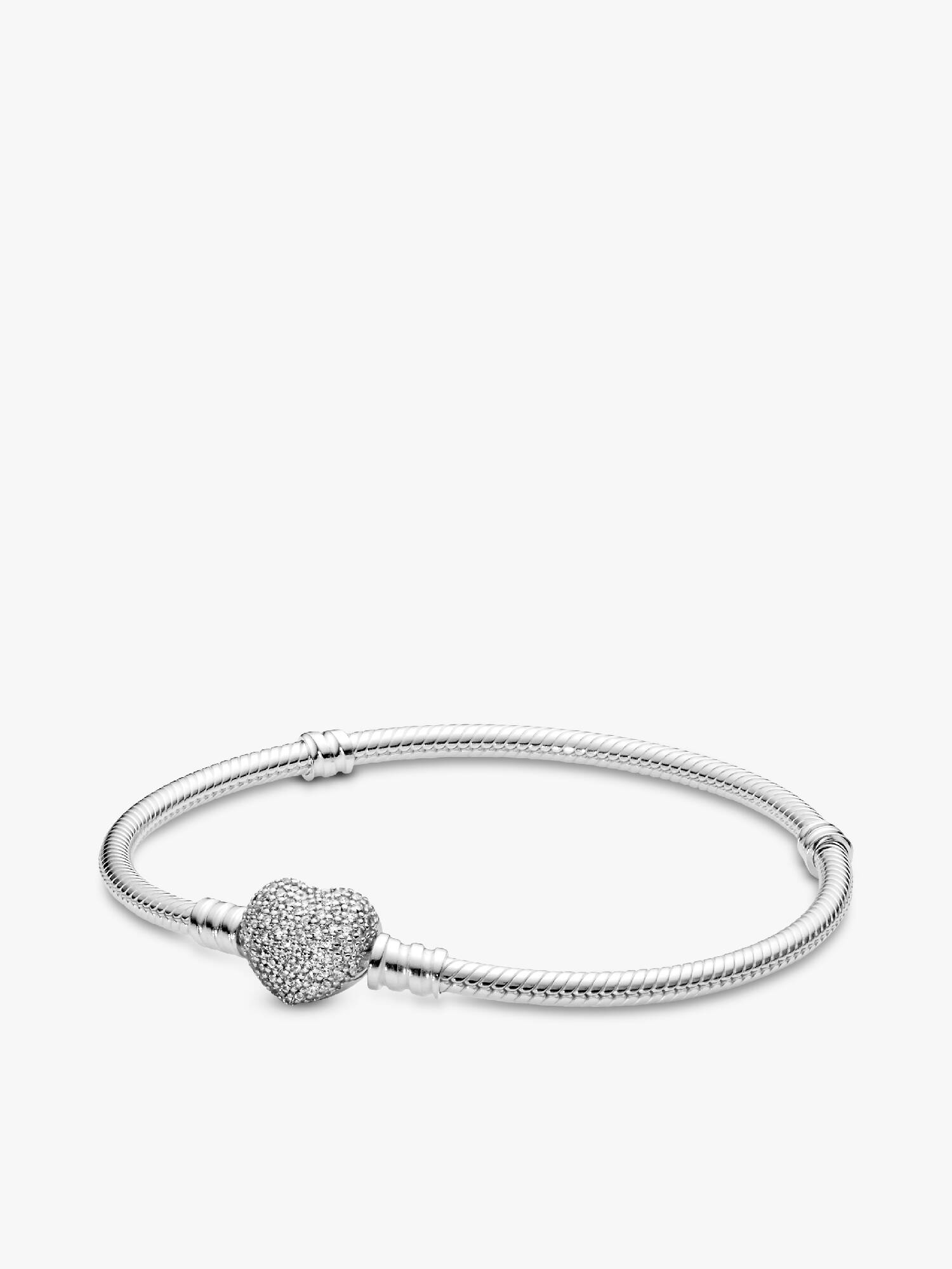 Brazalete Pandora Moments cadena de serpiente con broche de corazón centelleante