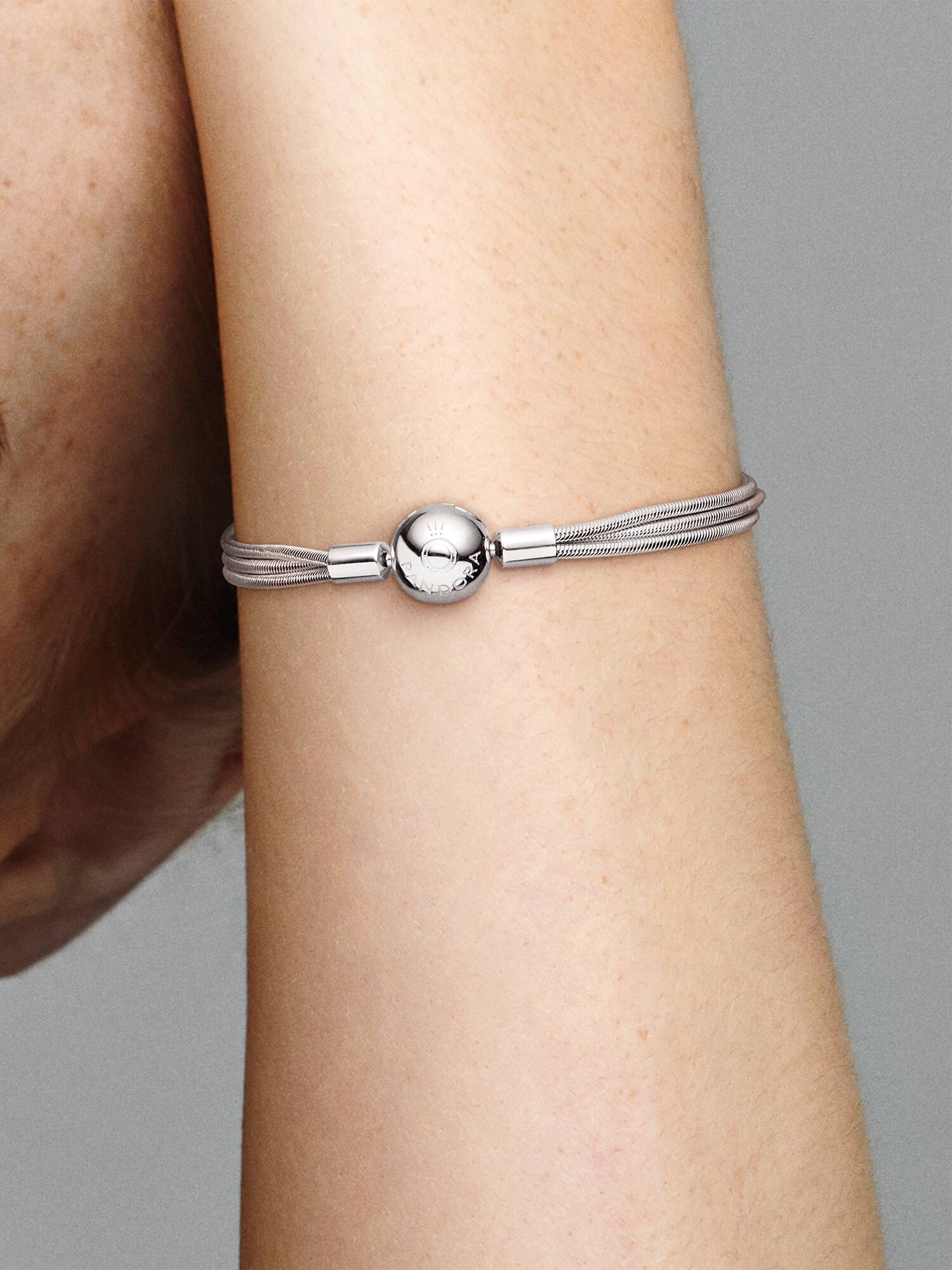Brazalete de múltiples cadenas de serpiente Pandora Moments