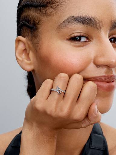 Anillo Flecha Brillante 56