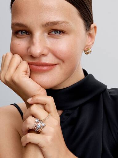 Anillo doble banda con corazón