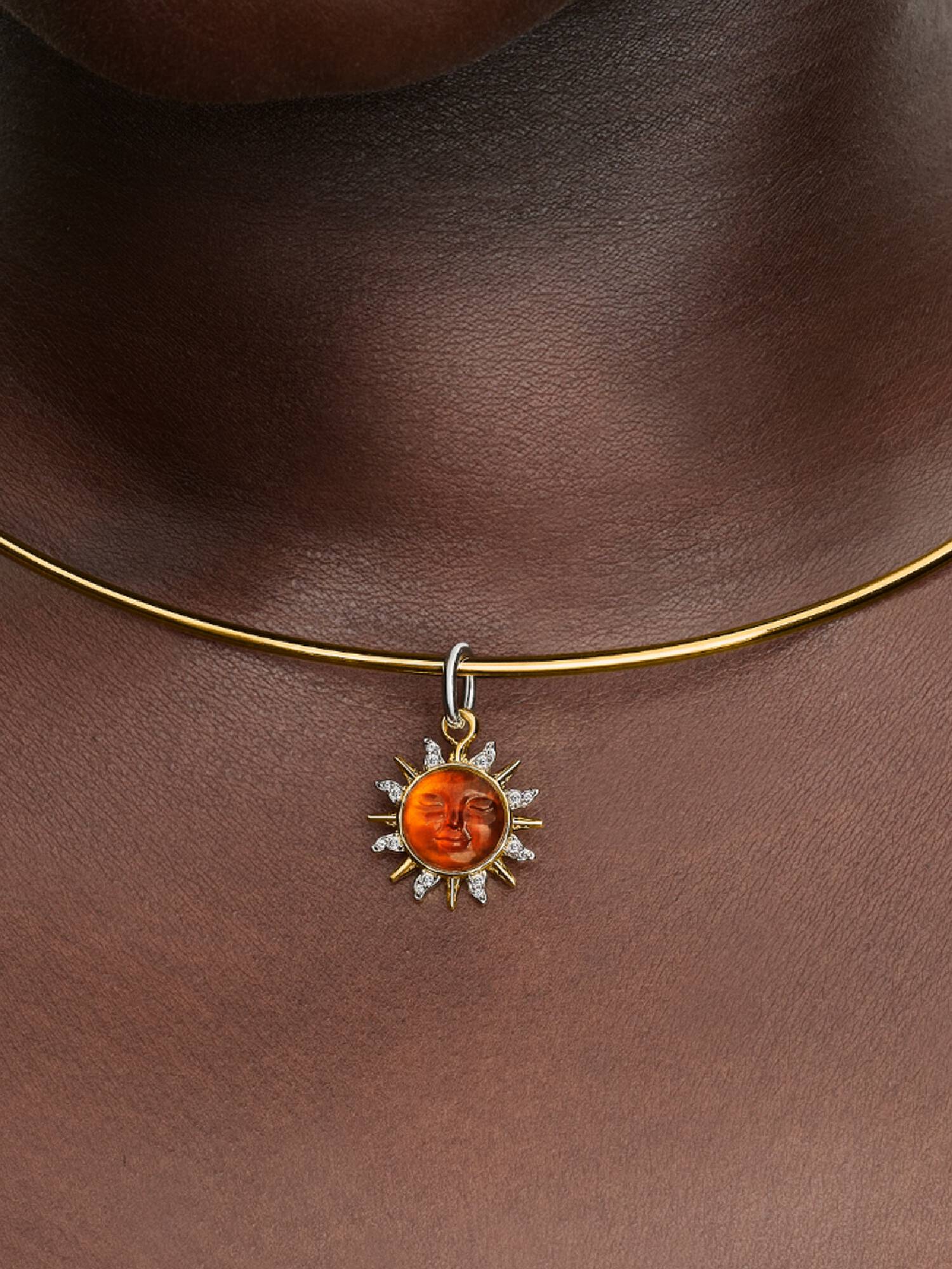Charm Colgante Sol Remolino en Dos Tonos