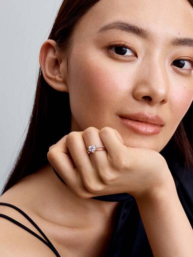 Anillo doble banda con corazón