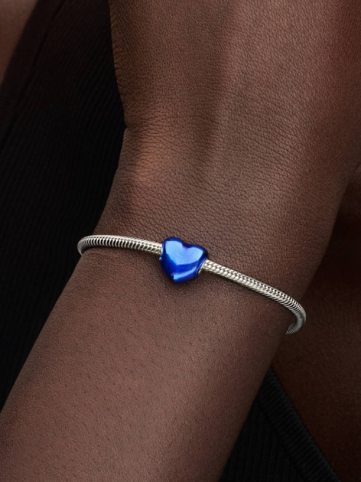 Charm Corazón Azul Metálico