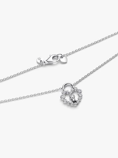 Collar con pendiente candado de corazón brillante