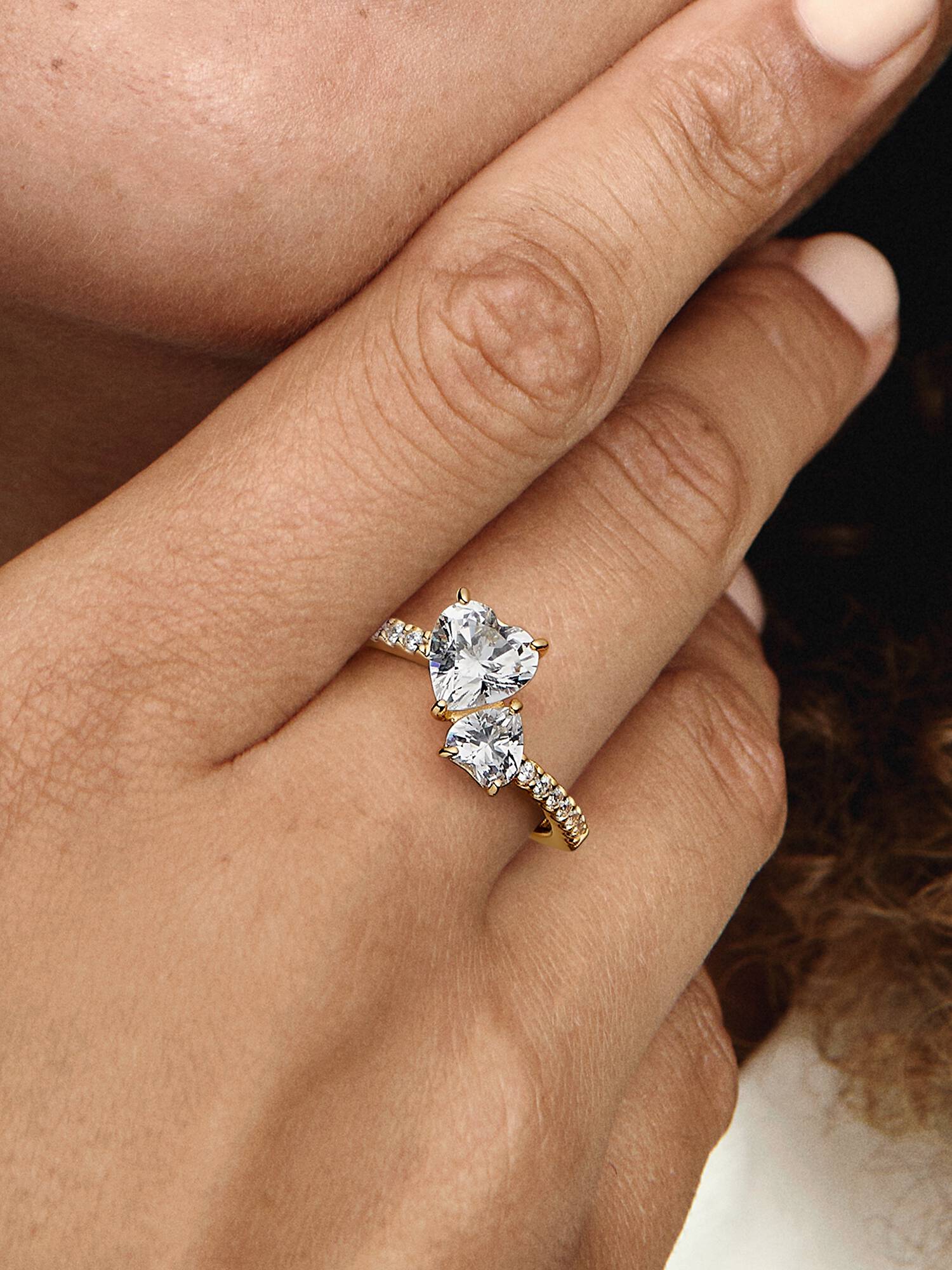 Anillo reluciente Corazón doble Bañado en Oro de 14k