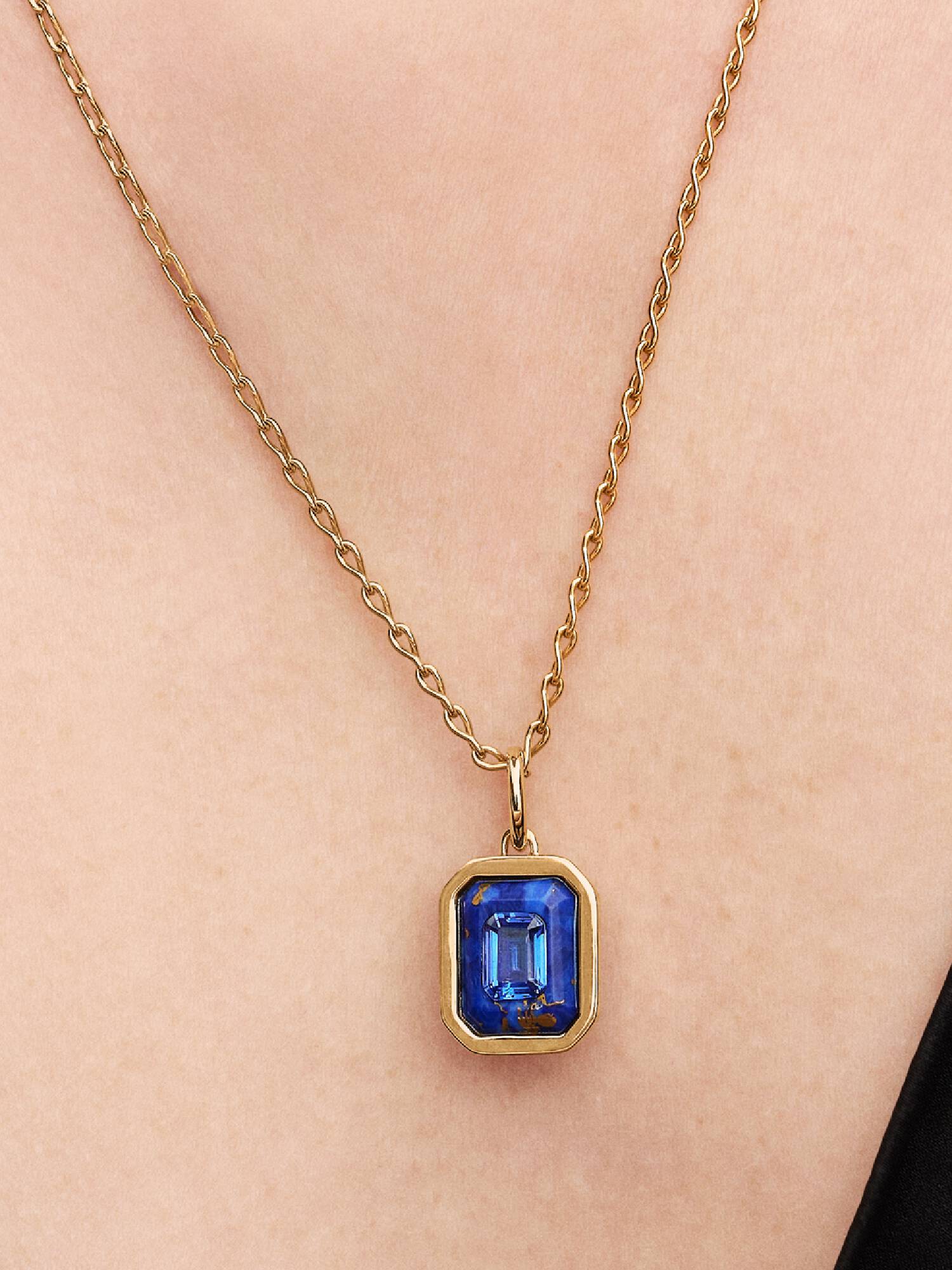 Charm colgante hexágono azul celestial