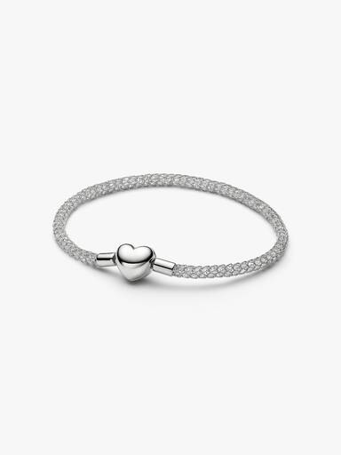 Pulsera de malla brillante con broche de corazón
