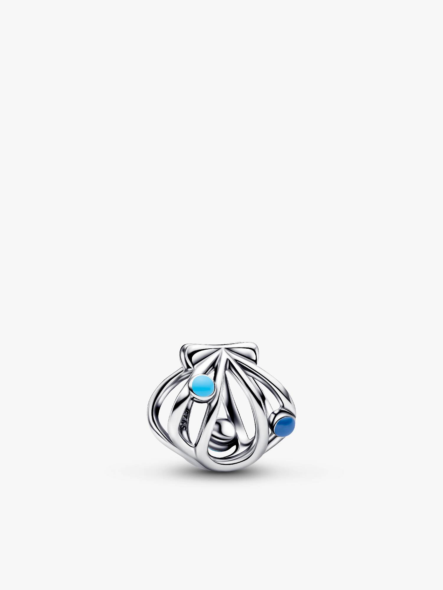 Charm calado de concha