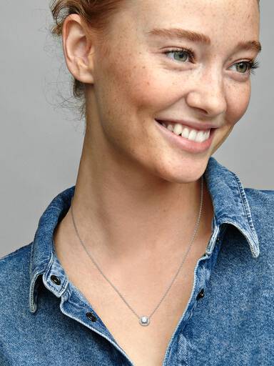 Collar con halo redondo brillante
