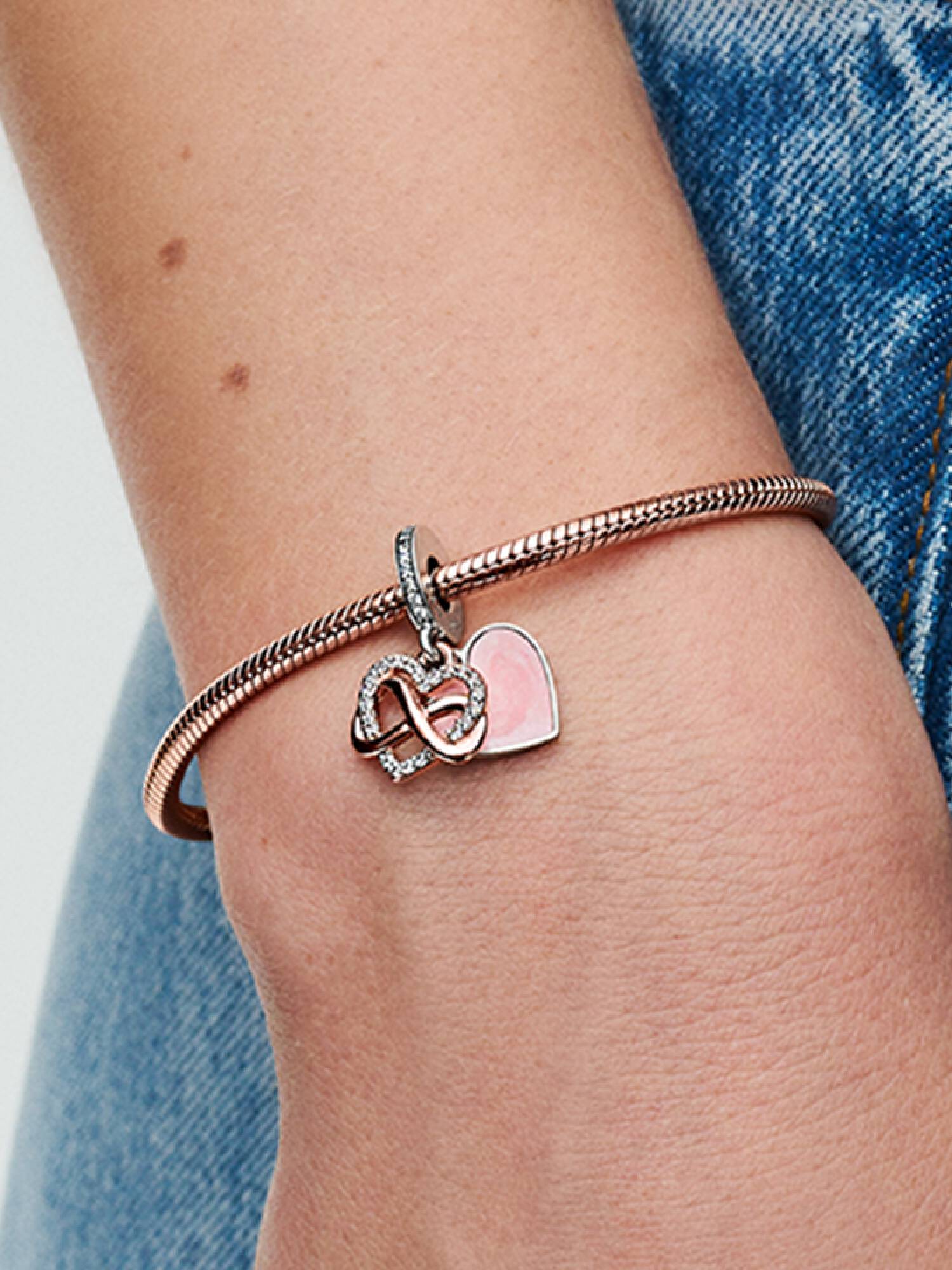Charm colgante Corazón con Infinito resplandeciente Bañado en Oro Rosa de 14k