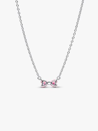 Collar con colgante moño