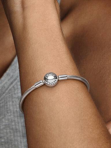 Brazalete cadena de serpiente Pandora Moments