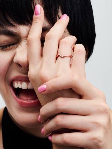 Anillo Ola Pulida Rosa