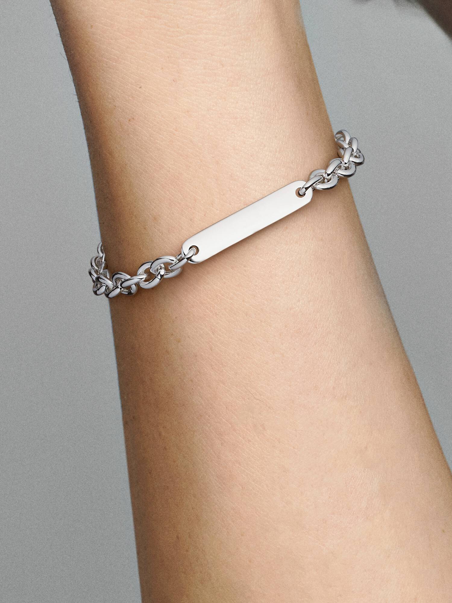 Brazalete De Eslabones Con Barra