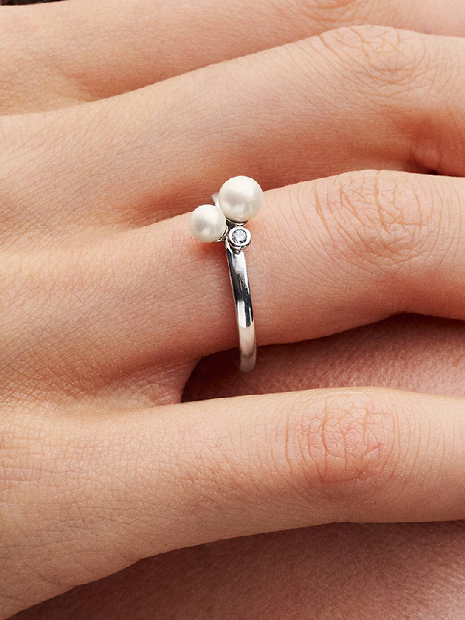 Anillo Dúo de Perlas Cultivadas de Agua Dulce Tratadas 48 Blanco