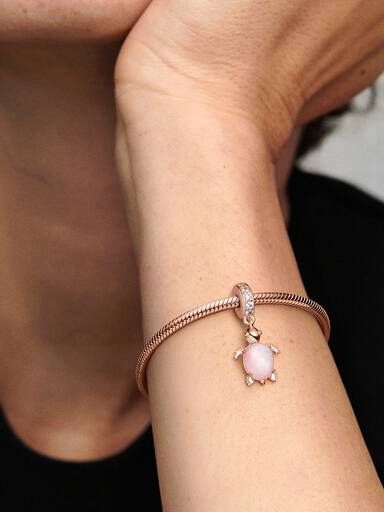 Charm colgante Tortuga de mar rosa de cristal Murano Recubrimiento en Oro Rosa 14k Talla única