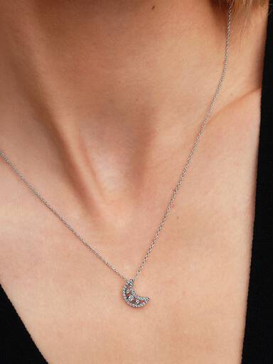 Collar con dije Luna creciente