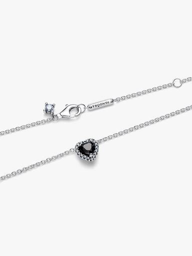 Collar corazón elevado