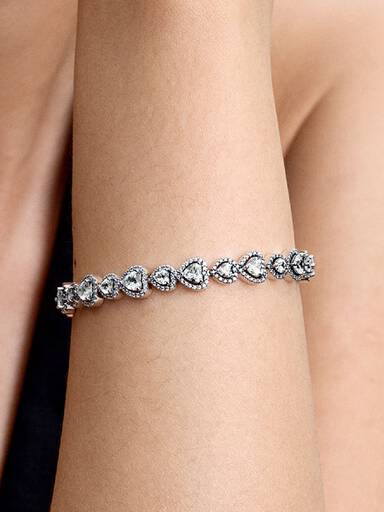 Brazalete Halo Corazones 16 cm
