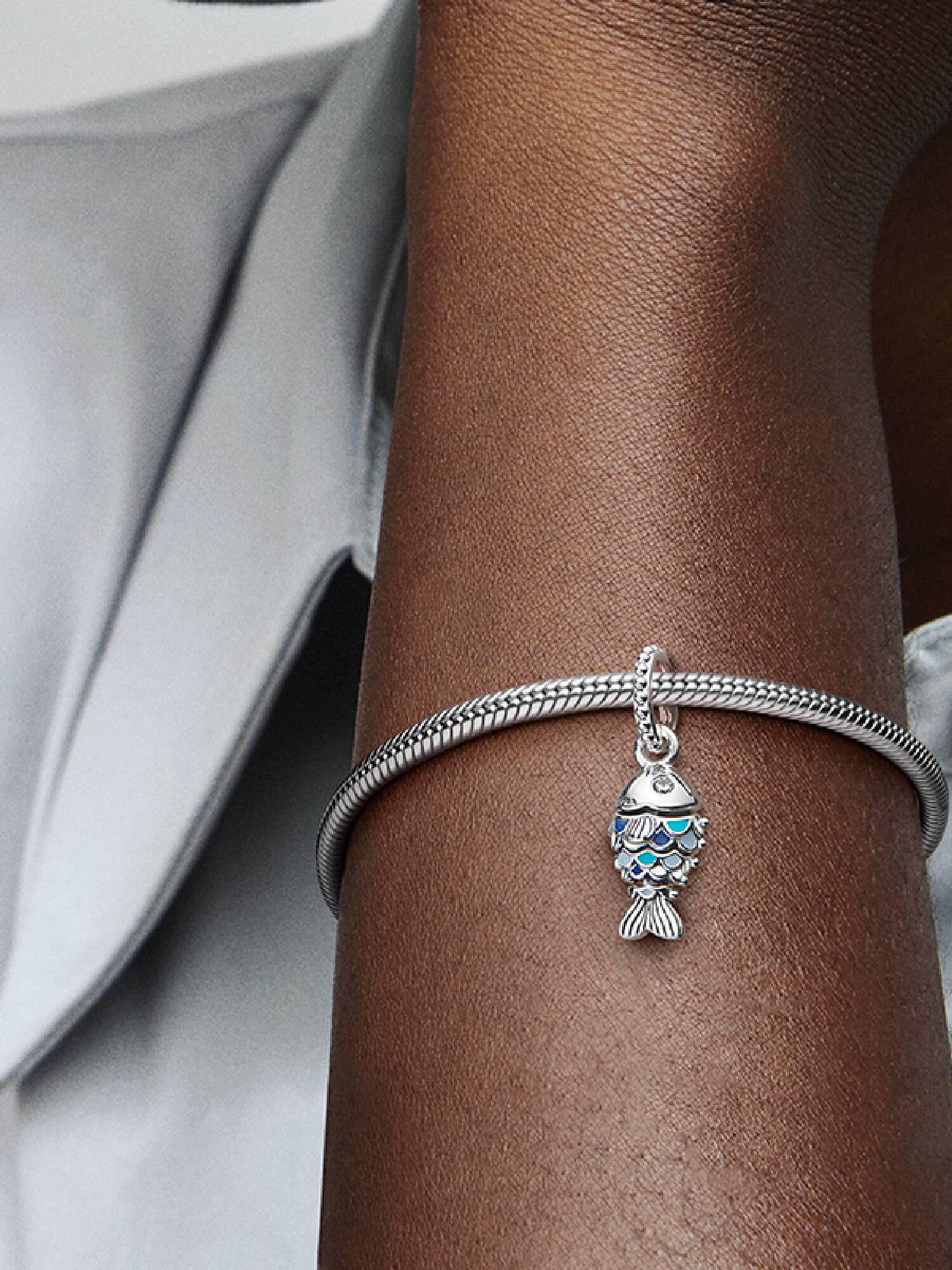 Charm Colgante Pez Con Escamas Azules