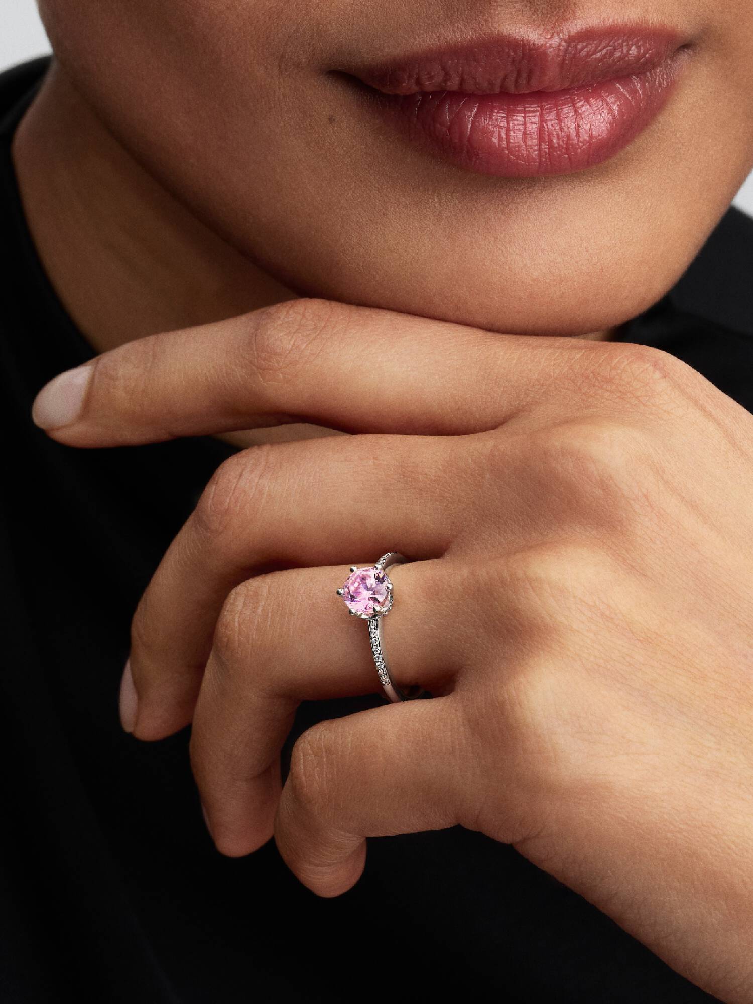 Anillo Corona Brillante Rosado