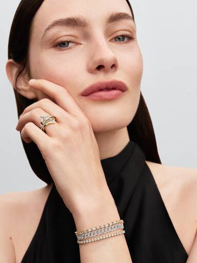 Anillo Estrella Brillante Cruzado