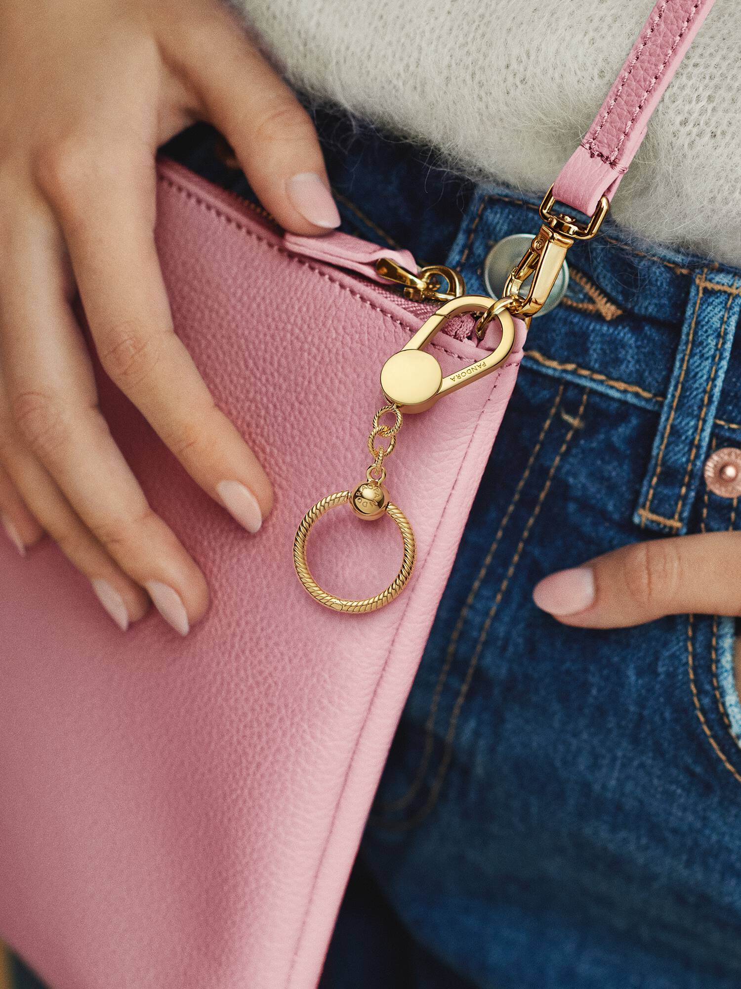 Soporte para charms Bolsa pequeña de Pandora Moments Recubrimiento en Oro de 14k TU