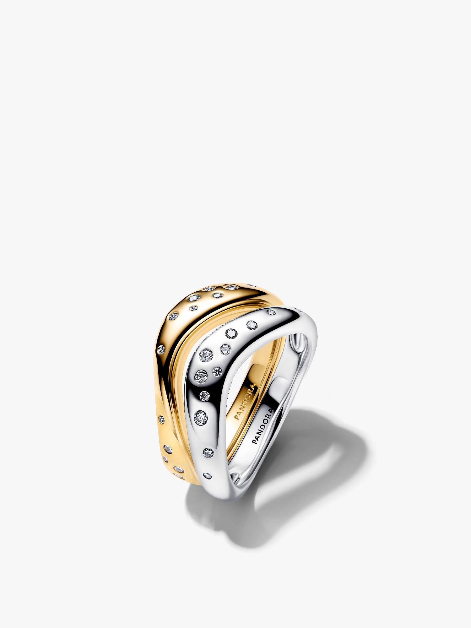 Anillo doble de dos tonos con forma orgánica