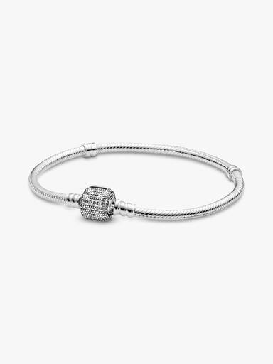 Brazalete Pandora Moments cadena de serpiente con broche de pavé centelleante 16 cm