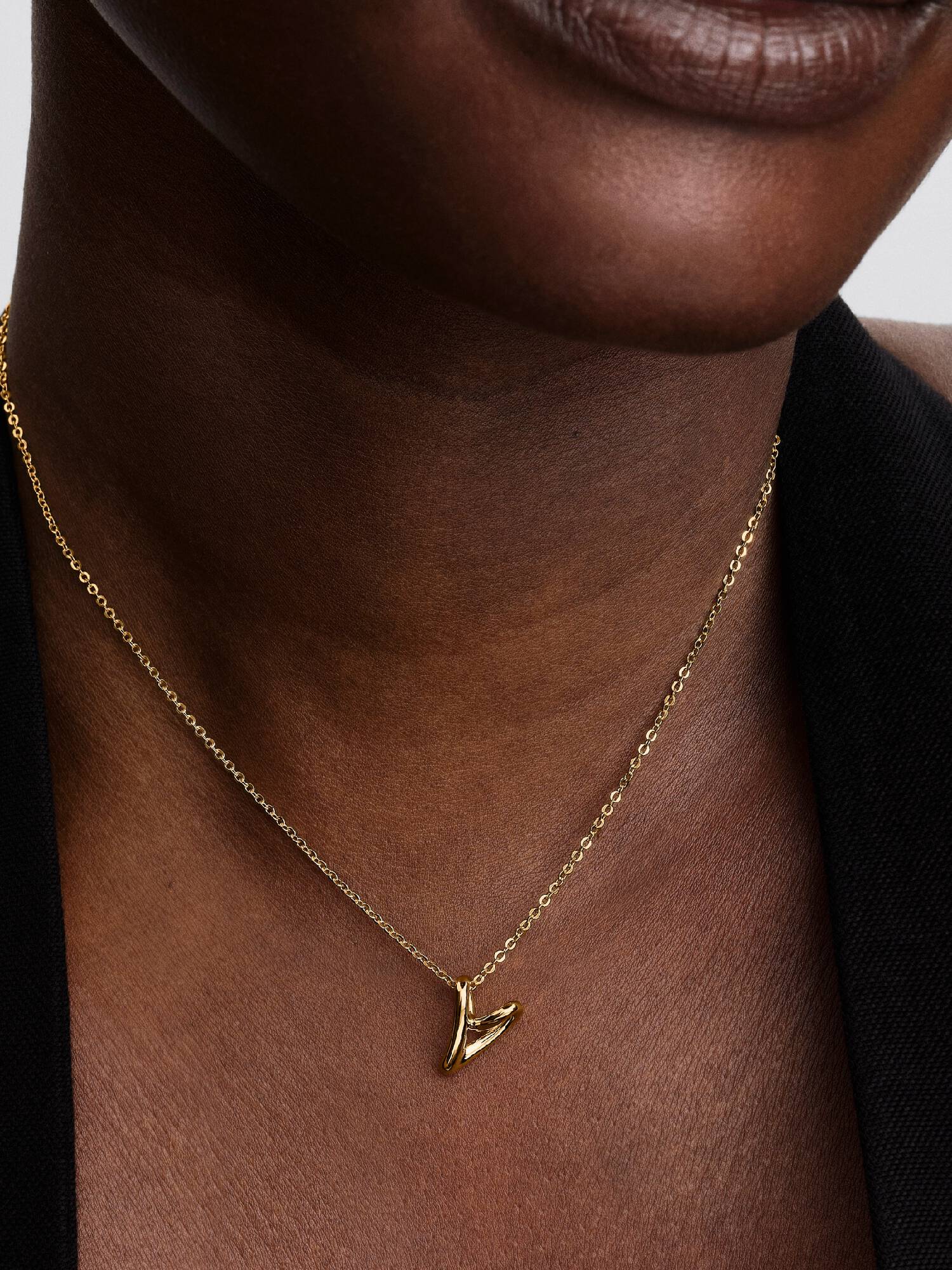 Collar con dije pequeño Corazón de forma orgánica