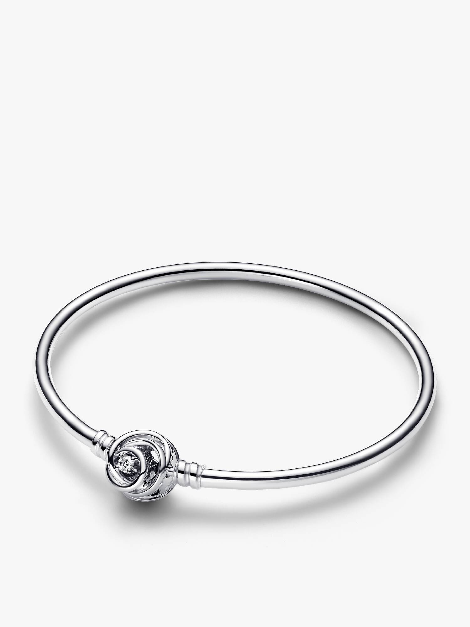 Brazalete Rígido con Broche Círculos Entrelazados