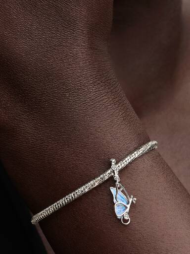Charm colgante con alas