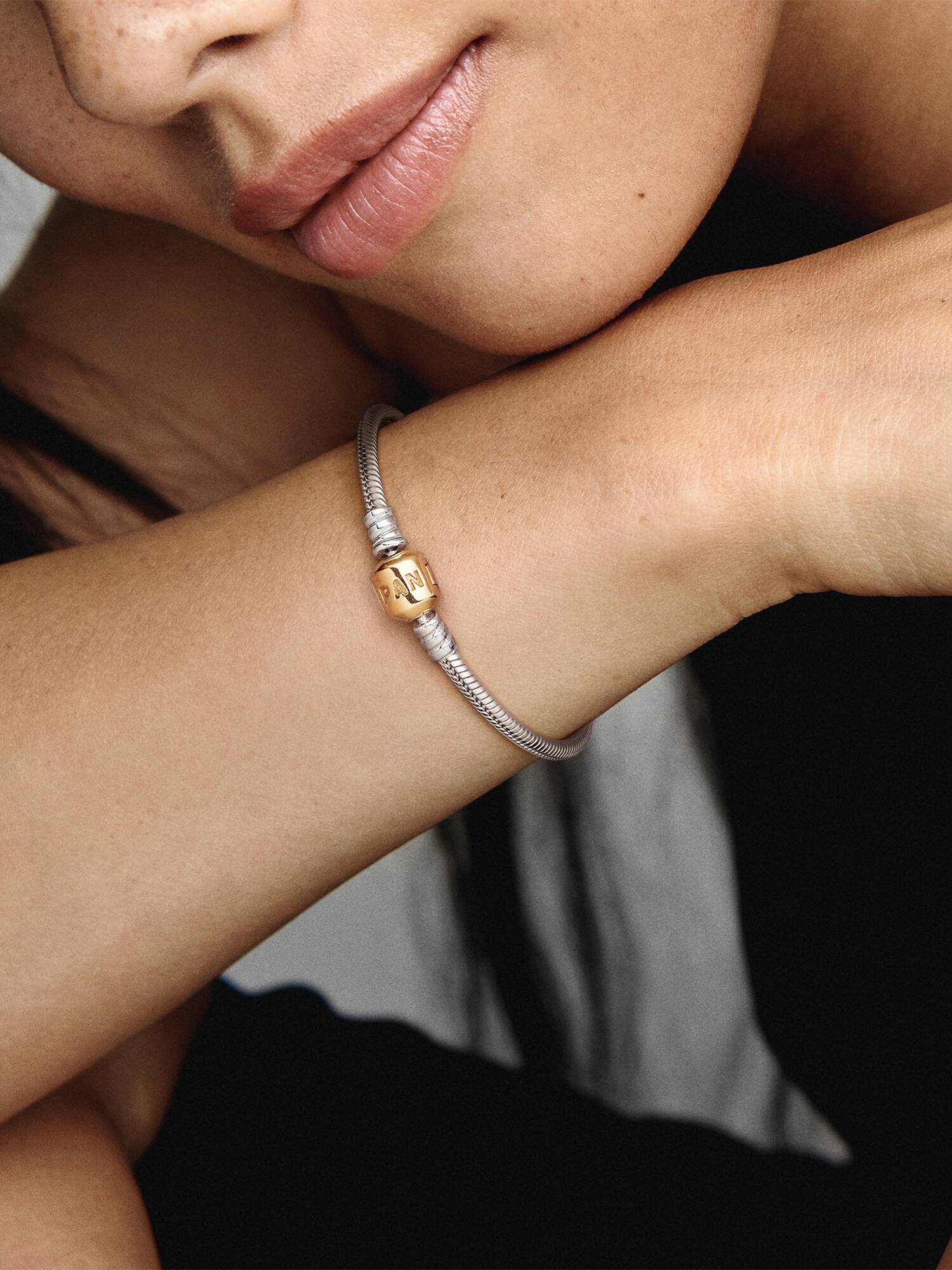 Silver bracelet, 14k lock