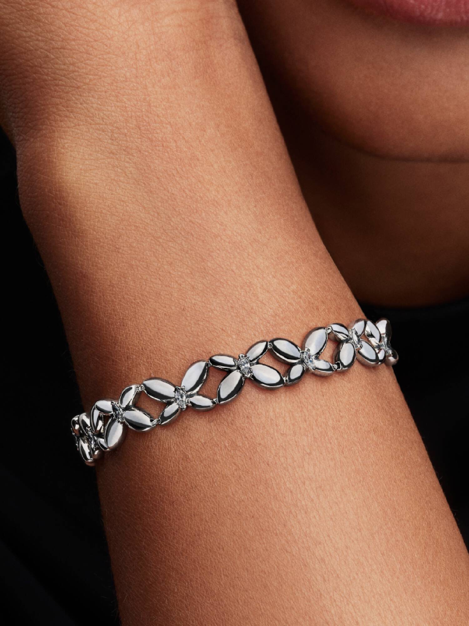 Brazalete de eslabones de mariposa