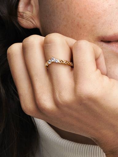 Anillo Tiara Remolino Real Bañado en Oro de 14k