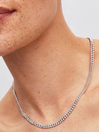 Collar de cadena de bordillo