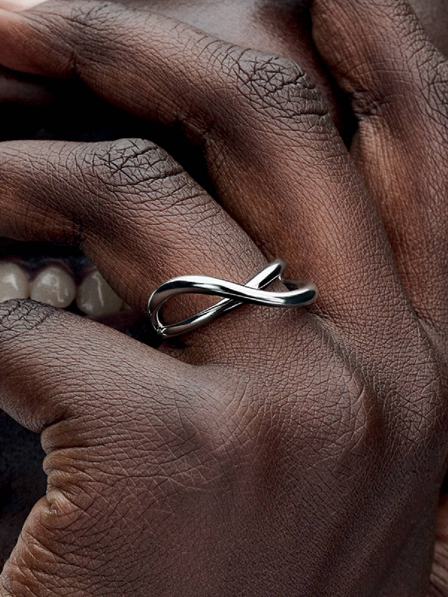 Anillo Infinito Forma Orgánica Plata