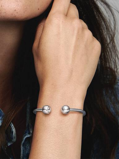 Brazalete abierto Pandora Moments 16 cm