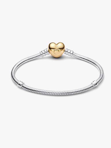 Brazalete Pandora Moments cadena de serpiente con broche de corazón Shine