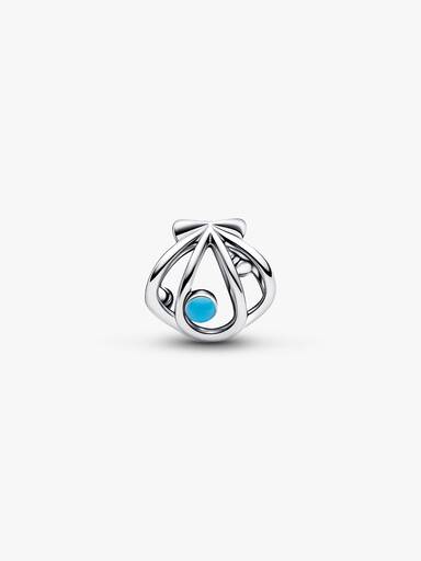 Charm calado de concha