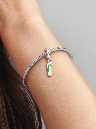 Charm colgante Flip Flop Pandora Plata Esterlina