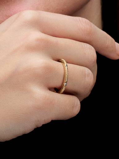 Anillo Pandora ME Textura y Gemas Dorado
