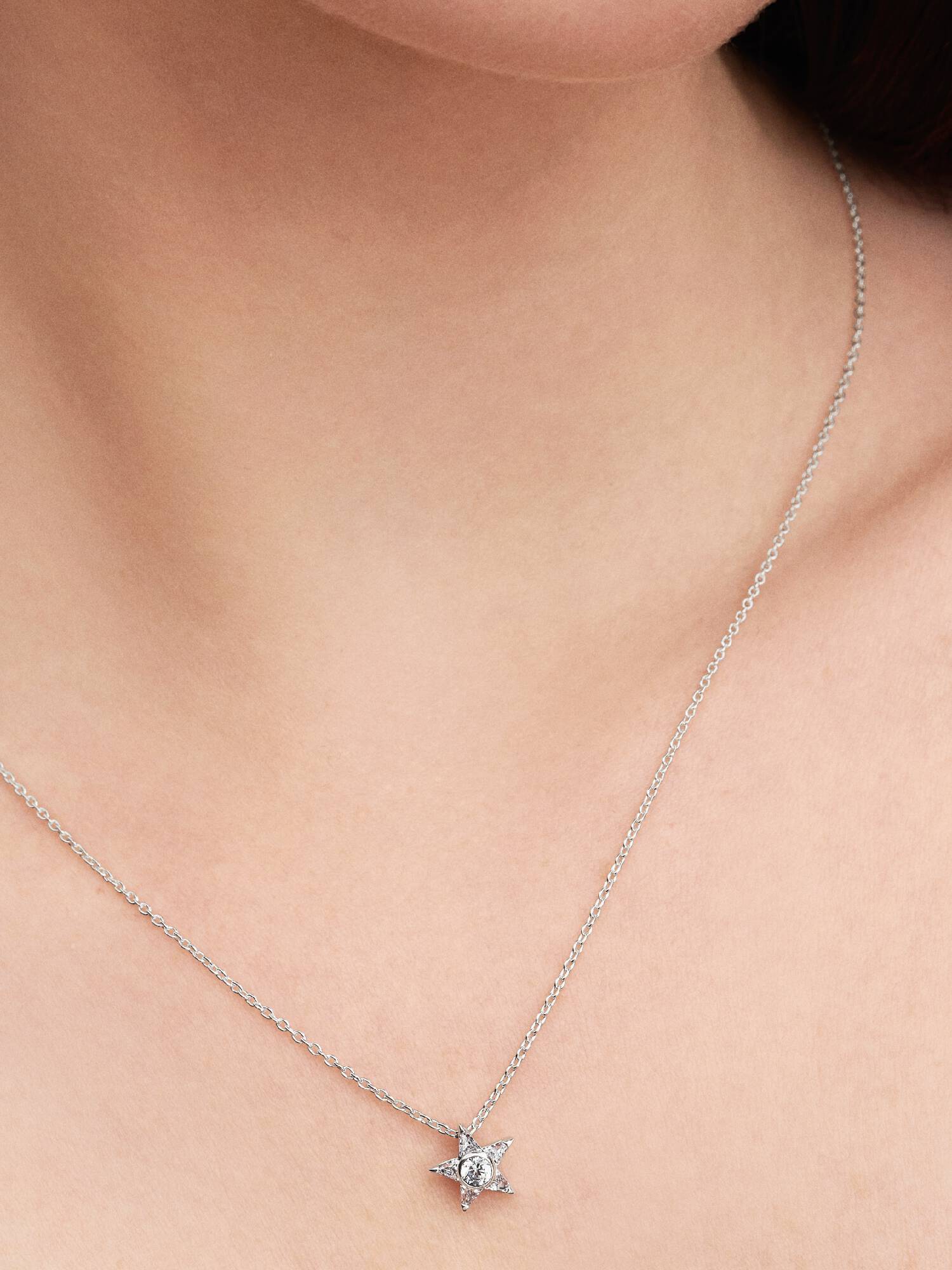 Collar con Colgante Estrella Brillante