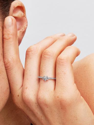 Anillo Pavé Estrella Brillante