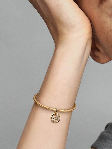 Charm Colgante del Zodiaco Leo Recubrimiento en Oro de 14k Talla única