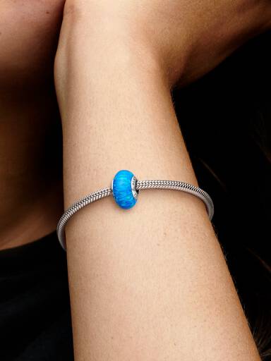 Charm Océano azul intenso opalescente Pandora Plata Esterlina
