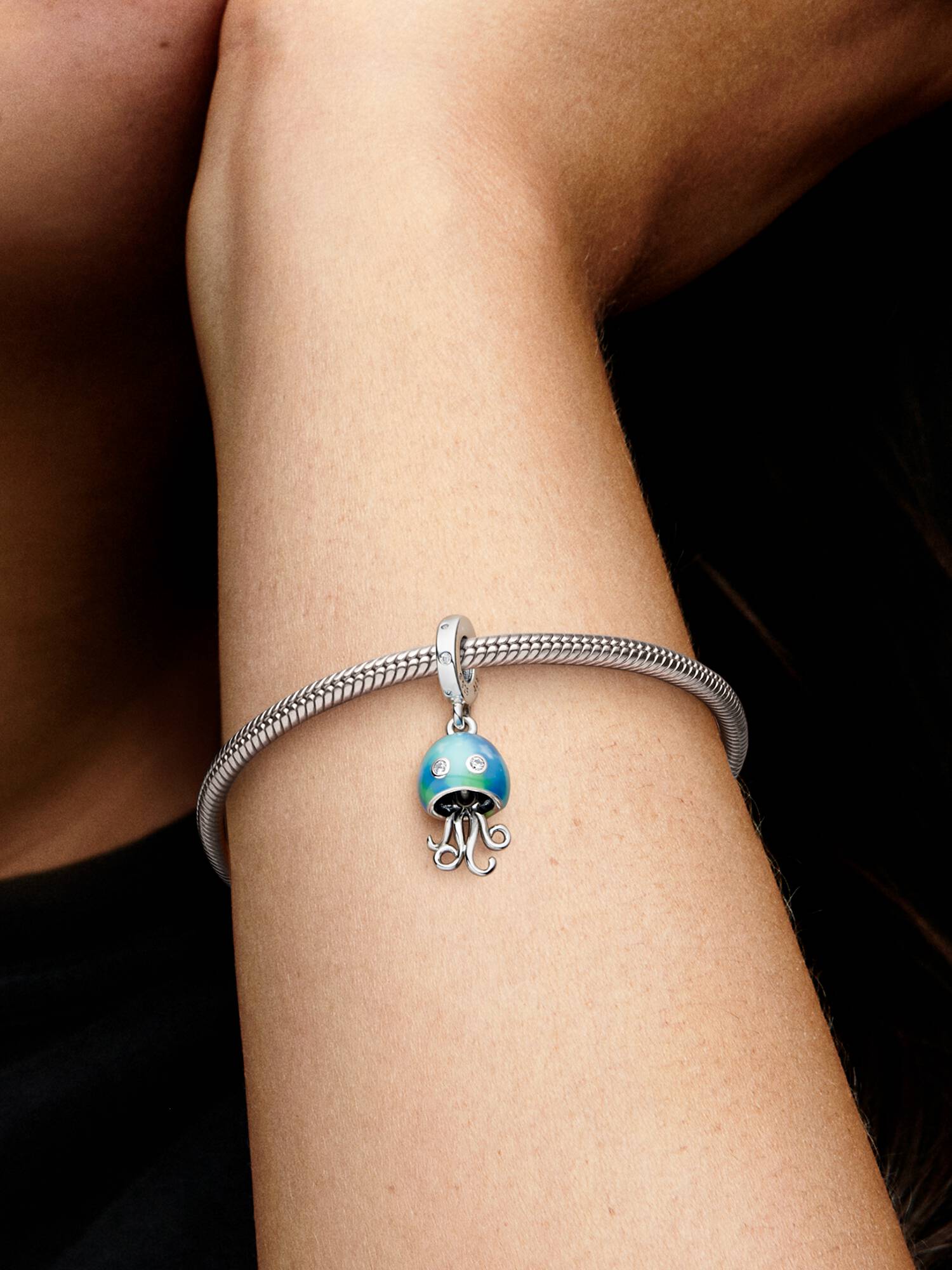 Charm Colgante Medusa que Cambia de Color Talla única