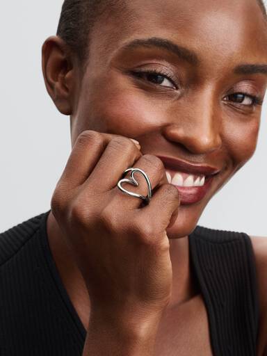 Anillo Corazón Forma Orgánica Plateado